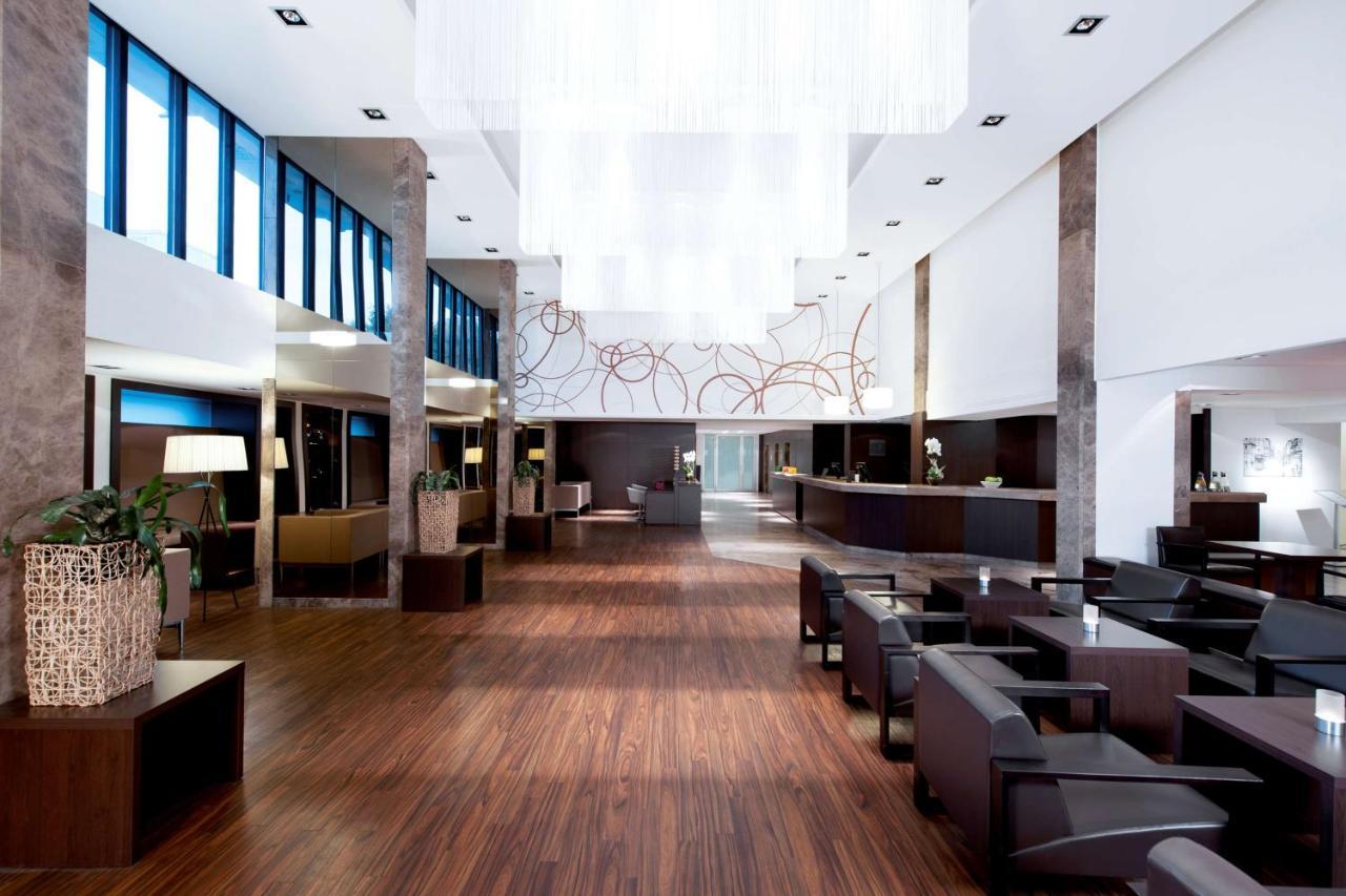 เอนเอ็ช วีสบาเดิน Hotel วิสบาเดน ภายนอก รูปภาพ
