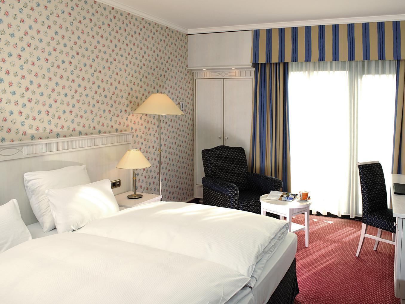 เอนเอ็ช วีสบาเดิน Hotel วิสบาเดน ภายนอก รูปภาพ